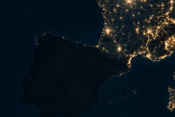 blackout-ul-din-spania-si-portugalia-din-2025,-explicat:-cum-a-fost-posibila-furtuna-perfecta-de-factori-tehnici