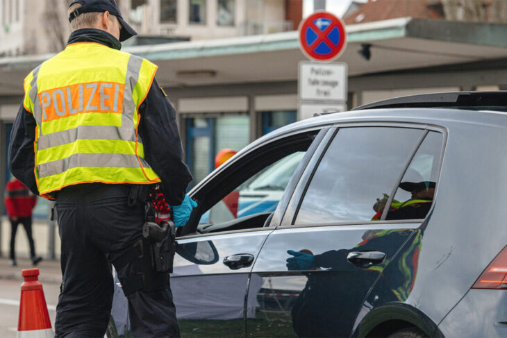 un-sofer-trebuia-sa-duca-o-geanta-plina-din-romania-in-norvegia,-dar-i-au-confiscat-o-vamesii-germani.-ce-continea,-de-fapt,-bagajul
