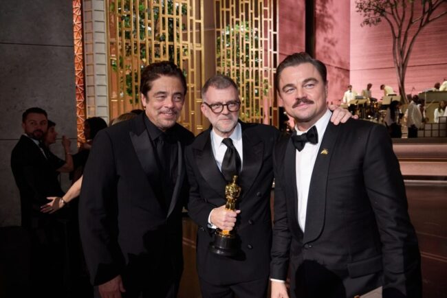 leonardo-dicaprio-a-dezvaluit-adevarul-despre-mustata-de-la-oscar.-glumetii-au-spus-ca-a-furat-o-de-la-pedro-pascal