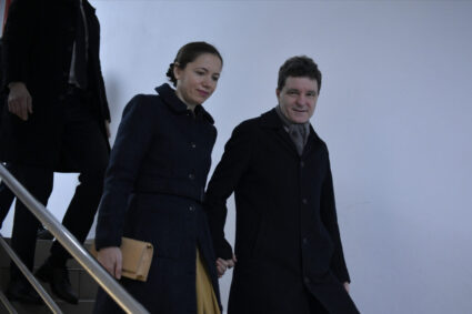 mirabela-gradinaru-ajunge-prima-la-casa-alba.-partenera-lui-nicusor-dan,-invitata-de-melania-trump