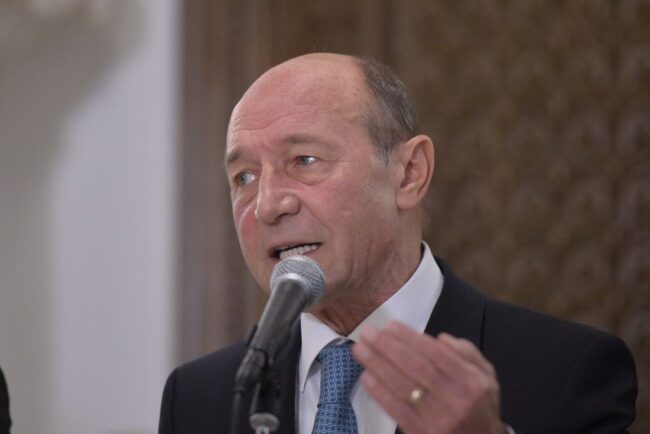 traian-basescu-lauda-scutul-de-la-deveselu:-a-fost-o-investitie-facuta-la-timp,-justificata-de-dotarea-pe-care-o-are-iranul