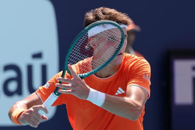 soc-la-miami-open.-campionul-en-titre,-eliminat-dupa-un-meci-dramatic