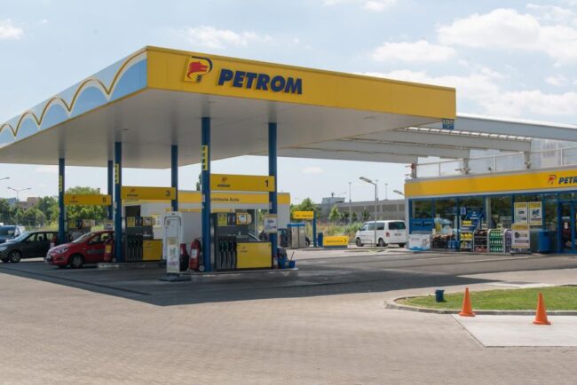 motorina-a-trecut-de-10-lei-pe-litru-si-la-pompele-petrom-din-capitala,-dupa-cea-mai-mare-scumpire-a-carburantilor-de-la-inceputul-razboiului