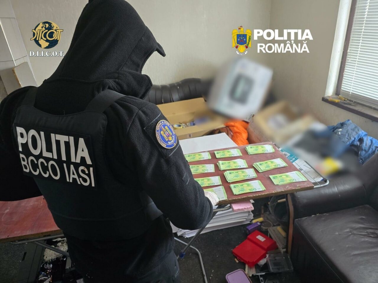 trei-romani-au-fost-retinuti-de-diicot,-autoritatile-au-descoperit-o-fabrica-de-bani-falsi-in-judetul-suceava