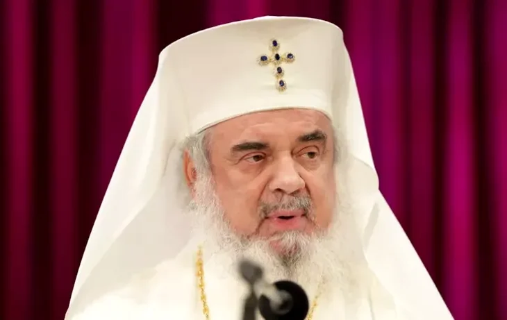 dupa-slujba-de-buna-vestire,-patriarhul-daniel-a-transmis-un-mesaj-pentru-mamele-tinere-din-romania
