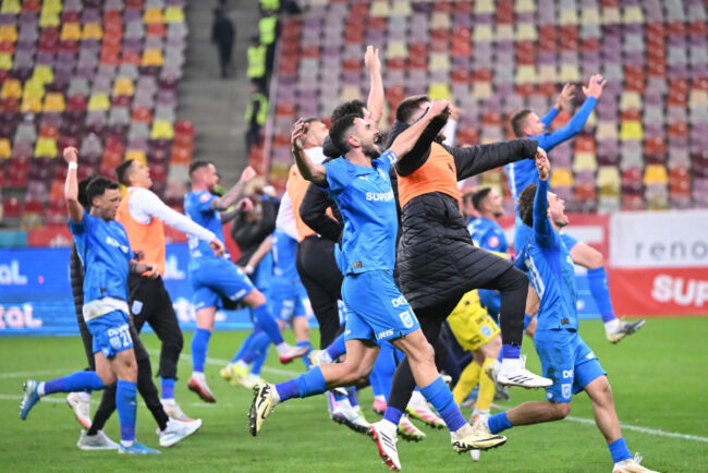 universitatea-craiova-isi-face-o-noua-echipa:-primul-club-de-traditie-din-romania-care-va-activa-si-aici