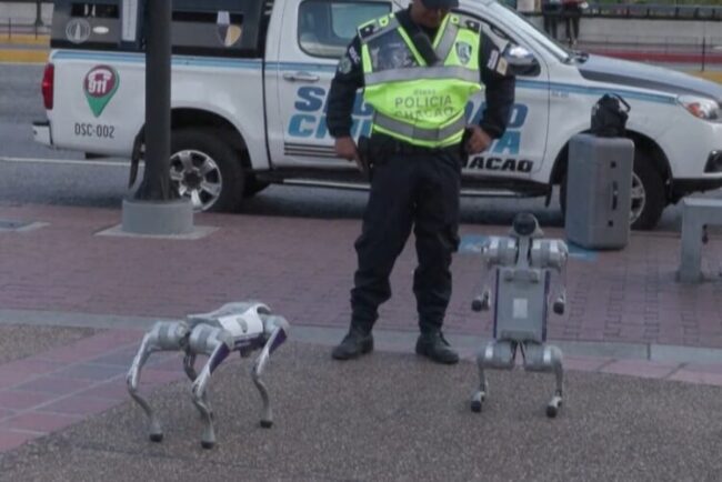 venezuela-testeaza-caini-robot-in-patrulele-politiei,-intr-un-proiect-de-smart-city