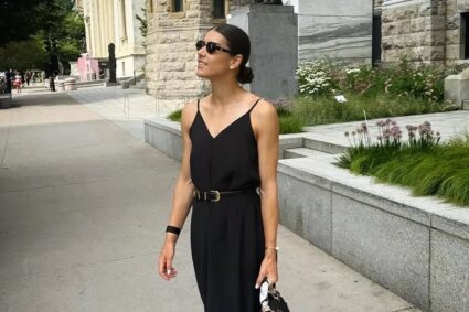 sorana-cirstea-e-o-femeie-singura-si-a-atras-toate-privirile-la-un-restaurant-din-miami