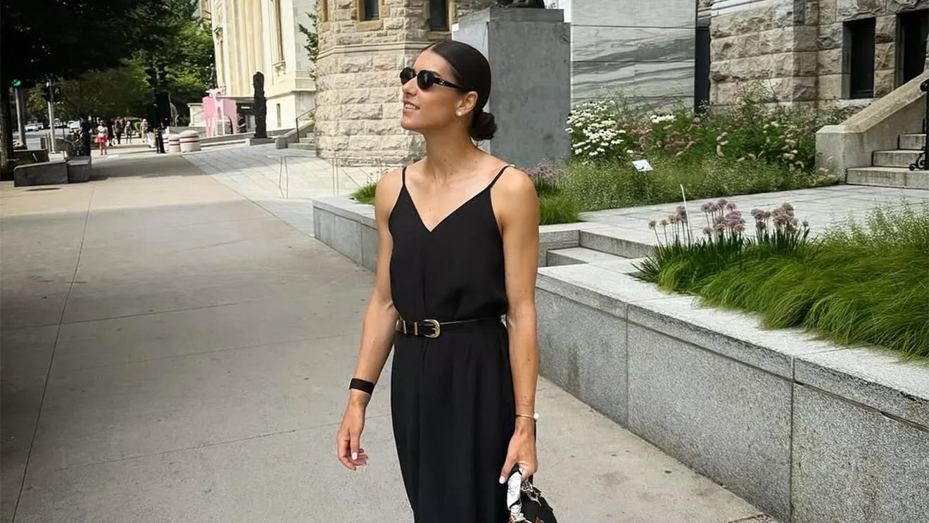 sorana-cirstea-e-o-femeie-singura-si-a-atras-toate-privirile-la-un-restaurant-din-miami