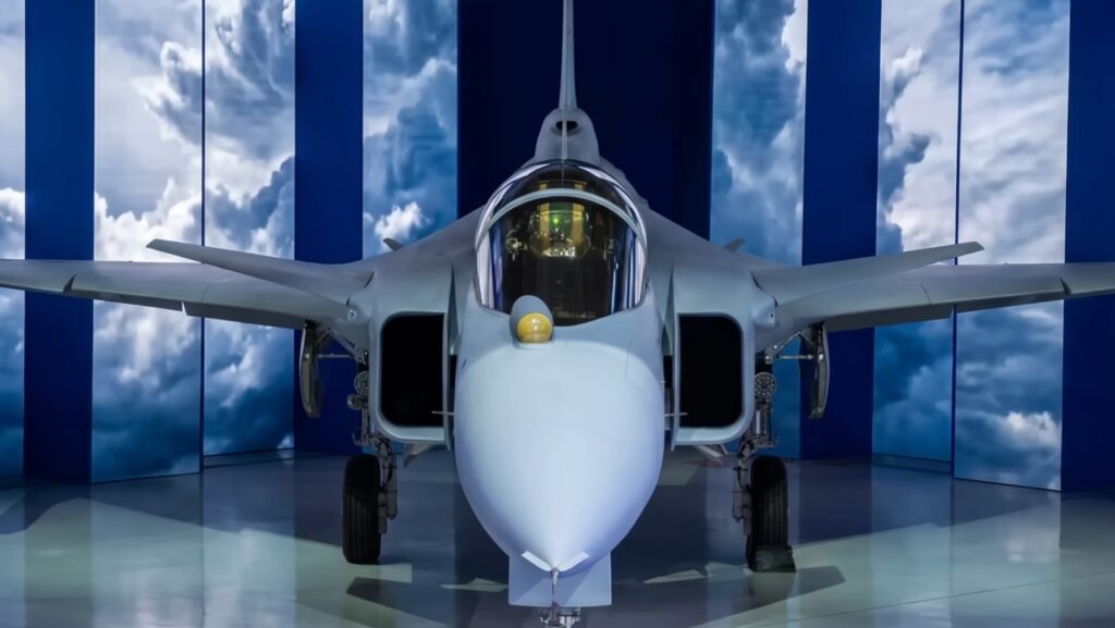 brazilia-prezinta-primul-avion-de-lupta-supersonic-produs-local,-intr-un-proiect-strategic-cu-saab
