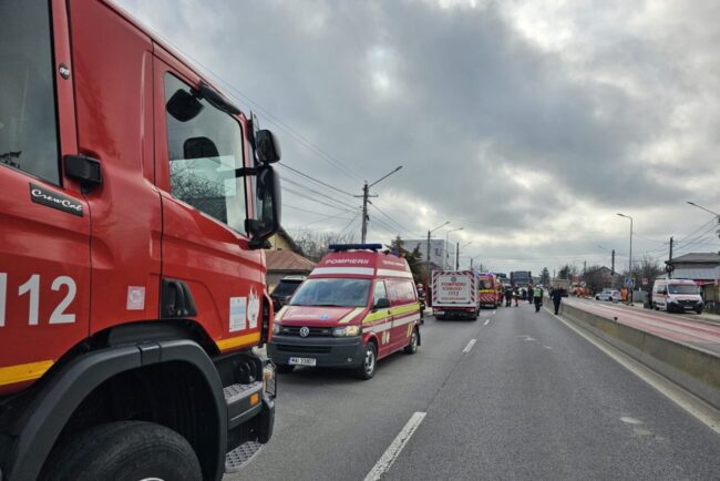 accident-grav-in-dambovita-intre-un-autobuz-plin-cu-elevi-si-un-tir.-a-fost-activat-planul-rosu-de-interventie