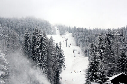 final-de-sezon-de-schi-in-poiana-brasov,-cu-zapada-din-belsug-si-partii-excelente