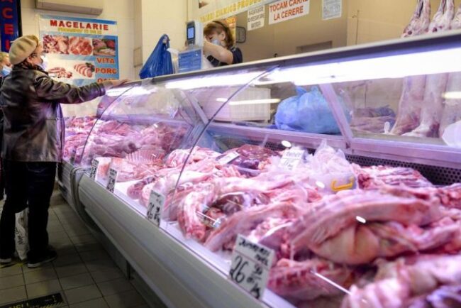 cat-platesti-pentru-un-sfert-de-miel-inainte-de-paste.-diferente-mari-intre-piata-si-supermarket