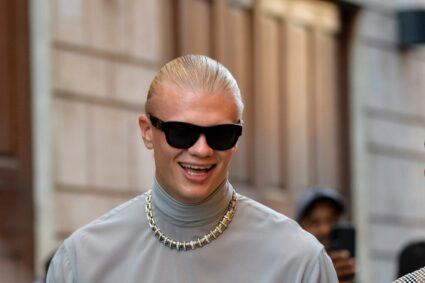 nu-s-a-uitat-la-bani!-erling-haaland-a-platit-480.000-de-euro-pentru-un-mercedes-inspirat-de-louis-vuitton