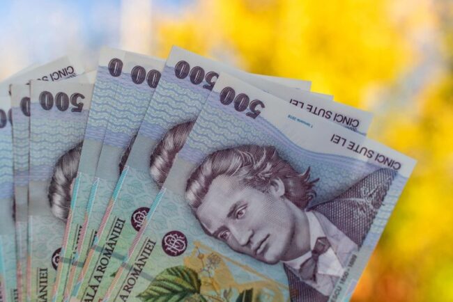 ce-salariu-are-un-dascal-in-2026.-suma-pe-care-o-incaseaza-ajutorul-preotului