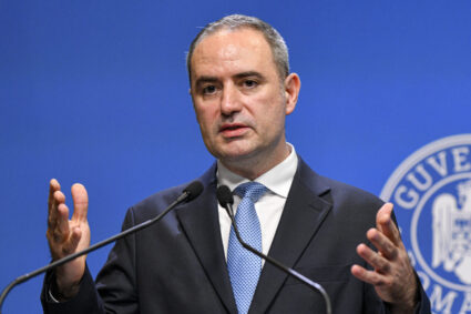 ministrul-finantelor-spune-ca-a-pregatit-doua-mecanisme-pentru-reducerea-preturilor-la-carburanti.-guvernul-bolojan-trebuie-sa-aleaga-unul