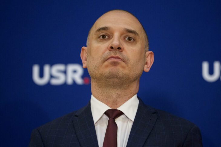 vicepresedinte-usr:-raspunderea-pentru-pierderea-procesului-cu-pfizer-este-la-ciuca-si-rafila