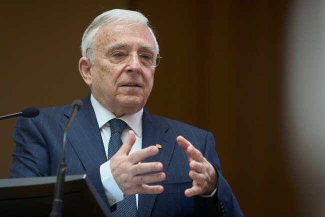 dezvaluire-bloomberg-despre-romania!-1-miliard-de-euro-a-cheltuit-bnr-pentru-stabilizarea-monedei-numai-in-luna-martie