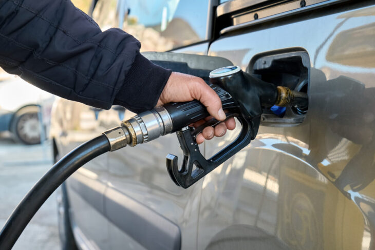 benzina,-mai-scumpa-cu-peste-50-de-bani,-motorina-cu-aproape-20-de-bani,-azi.-cat-costa-un-litru-de-carburant-in-cele-mai-importante-orase