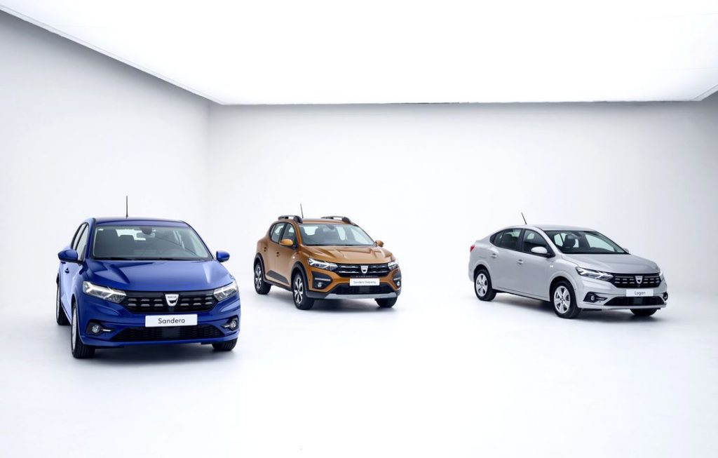 dacia-sandero-isi-mentine-pozitia-de-lider-in-spania,-dar-un-hibrid-ieftin-pune-toyota-in-alerta