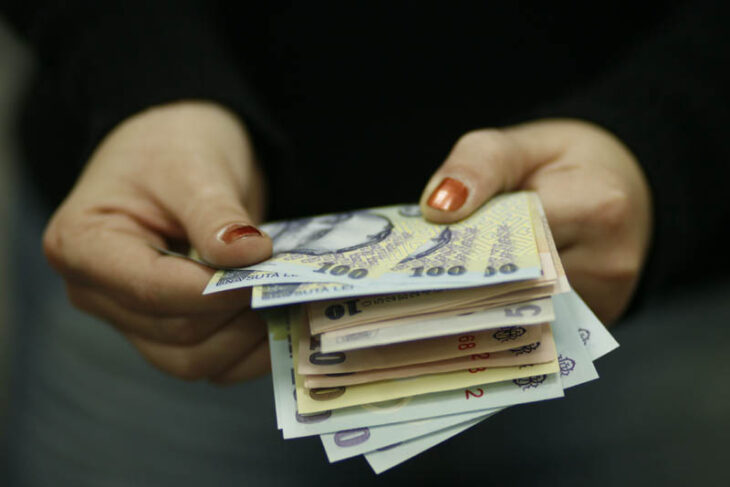 legea-transparentei-salariale,-care-intra-in-vigoare-in-iunie,-va-obliga-companiile-sa-despagubeasca-angajatii-pentru-diferentele-de-remunerare