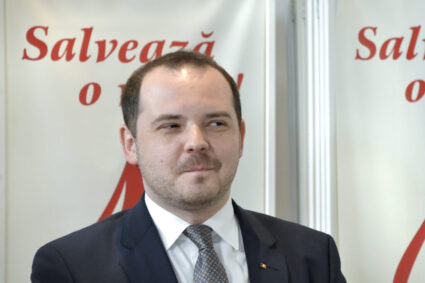 rogobete,-acuzatii-in-privinta-achizitiei-de-vaccinuri-pfizer:-incompetenta-sau-slugarnicie
