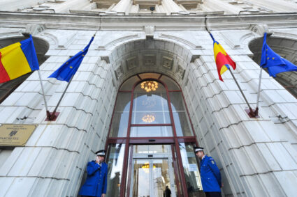 deputat-roman,-trimis-in-judecata-pentru-ca-ar-fi-cerut-oamenilor-sa-arunce-in-aer-institutii-publice-din-bistrita
