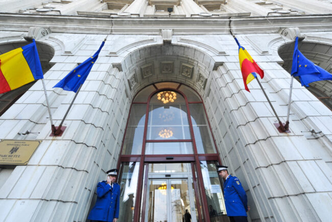 deputat-roman,-trimis-in-judecata-pentru-ca-ar-fi-cerut-oamenilor-sa-arunce-in-aer-institutii-publice-din-bistrita
