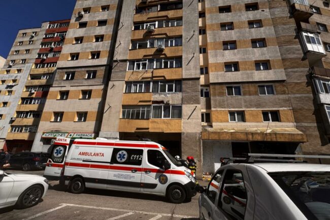 incident-grav-in-pitesti-un-copil-a-cazut-de-la-etajul-4.-medicii-il-resusciteaza