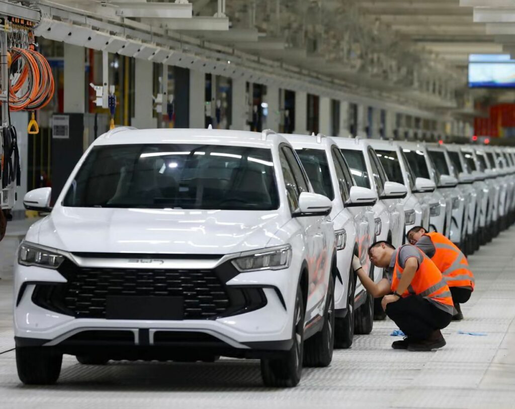 vanzarile-de-masini-noi-in-marea-britanie-au-crescut-in-martie,-datorita-vehiculelor-electrice