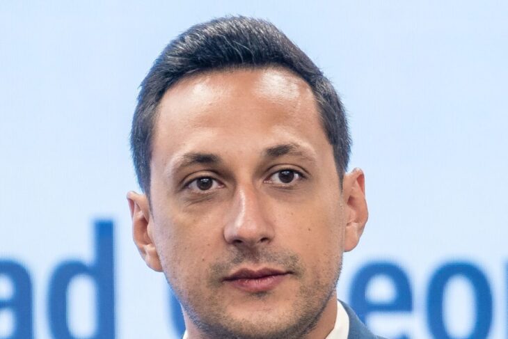 vlad-gheorghe:-ilie-bolojan-trebuia-sa-fie-chiar-mai-intransigent-fata-de-psd,-trebuia-sa-impinga-mai-multe-reforme,-doar-asa-se-castiga-increderea-cetatenilor,-chiar-daca-poate-se-pierde-increderea-celor-care-isi-pun-banii-in-cutiile-de-pantofi