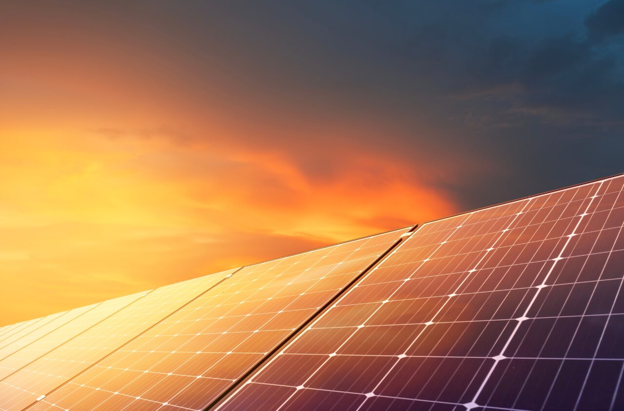 romania-inregistreaza-o-noua-zi-de-preturi-negative-la-energia-electrica.-care-este-productia-prosumatorilor-in-timpul-zilei