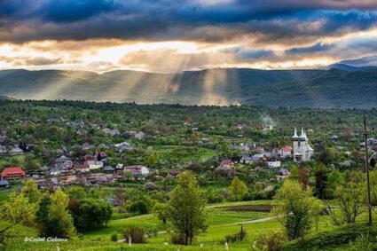 satul-din-romania-care-a-renascut-din-dorul-de-acasa.-cum-au-schimbat-diaspora-si-turistii-straini-fata-unui-loc-uitat-de-lume