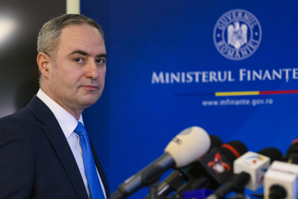 ministrul-finantelor-anunta-digitalizarea-vanzarii-bunurilor-anaf:-nu-vor-mai-fi-pile,-nu-vor-mai-fi-hartii,-nu-vor-mai-fi-intarzieri