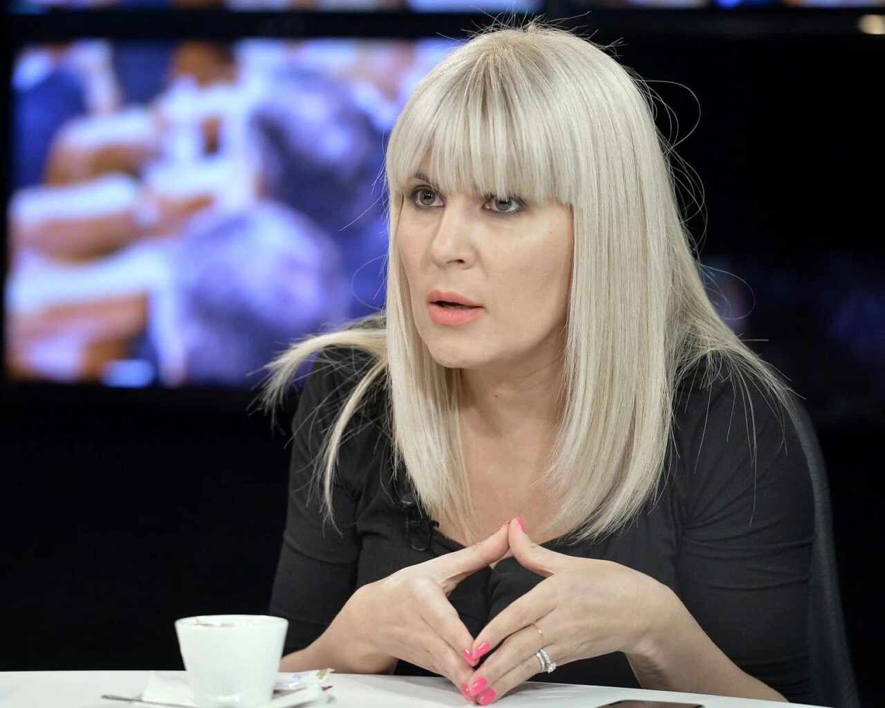 mesajul-elenei-udrea-de-pasti:-pastele-nu-vine-sa-ne-impresioneze.-vine-sa-ne-trezeasca