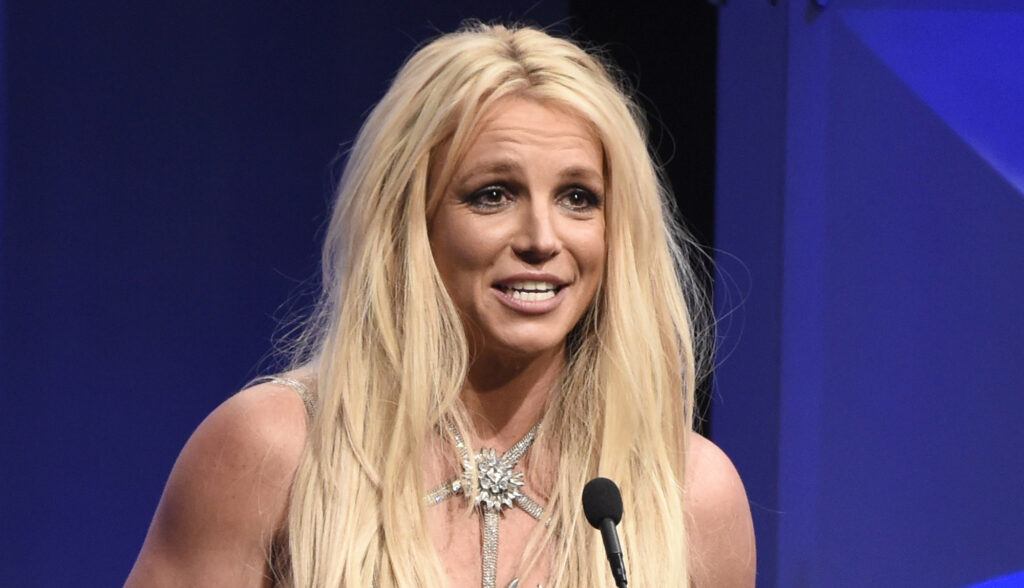 britney-spears-s-a-internat-voluntar-intr-un-centru-de-reabilitare.-probleme-cu-alcoolul-si-drogurile