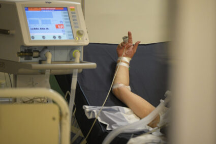 o-mutatie-genetica-rara-l-a-ajutat-pe-un-pacient-infectat-cu-hiv-sa-se-vindece-complet-dupa-un-transplant