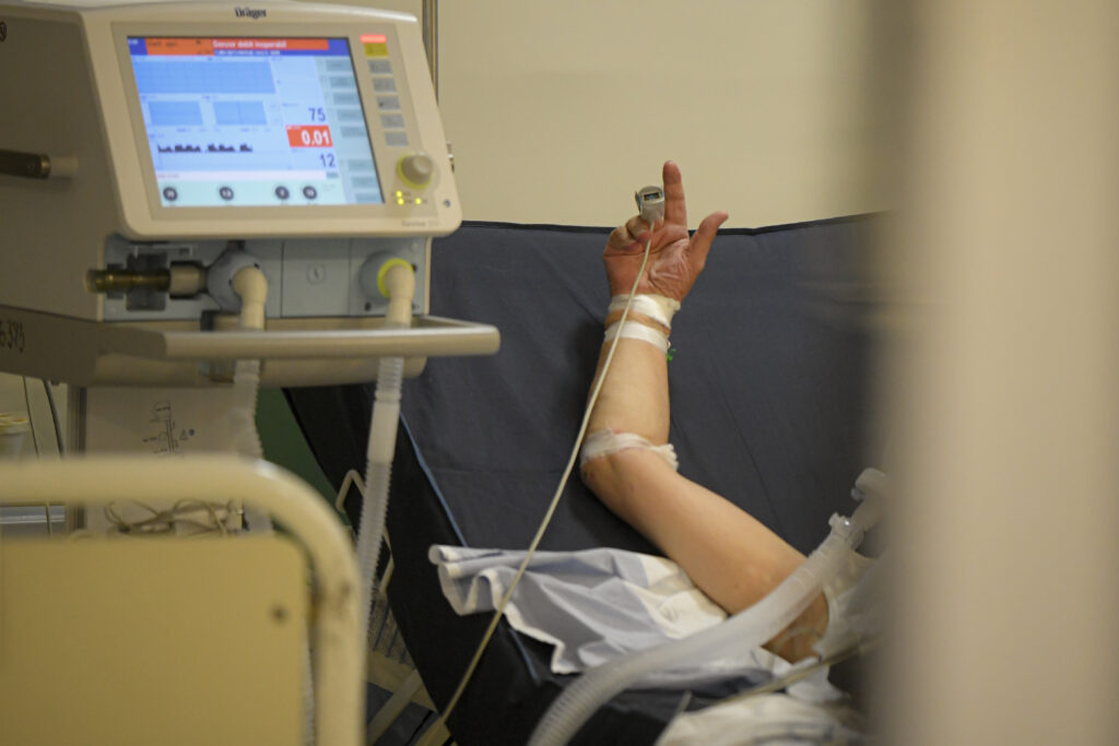 o-mutatie-genetica-rara-l-a-ajutat-pe-un-pacient-infectat-cu-hiv-sa-se-vindece-complet-dupa-un-transplant