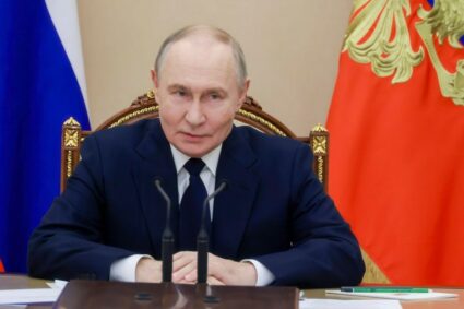 cum-arata-vladimir-putin-in-filmul-american-vrajitorul-de-la-kremlin.-cine-il-joaca-pe-presedintele-rus
