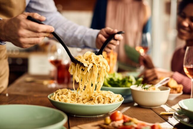 paste-bolognese-mai-gustoase,-daca-adaugi-un-ingredient-in-sos.-reteta-dureaza-doar-30-de-minute
