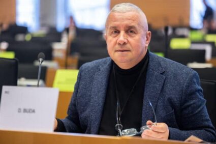 un-europarlamentar-pnl,-atac-la-adresa-consultarii-interne-din-psd:-chiar-credeti-ca-romanii-pot-fi-pacaliti-acum?”