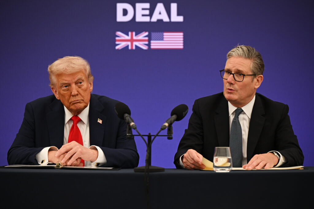 donald-trump-pune-presiune-pe-marea-britanie-si-ameninta-cu-ruperea-acordului-comercial
