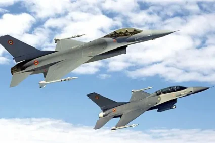 avion-an-rusiei-interceptat-de-aeronave-f-16-romanesti.-acesta-zbura-in-spatiul-aerian-international-al-tarilor-baltice