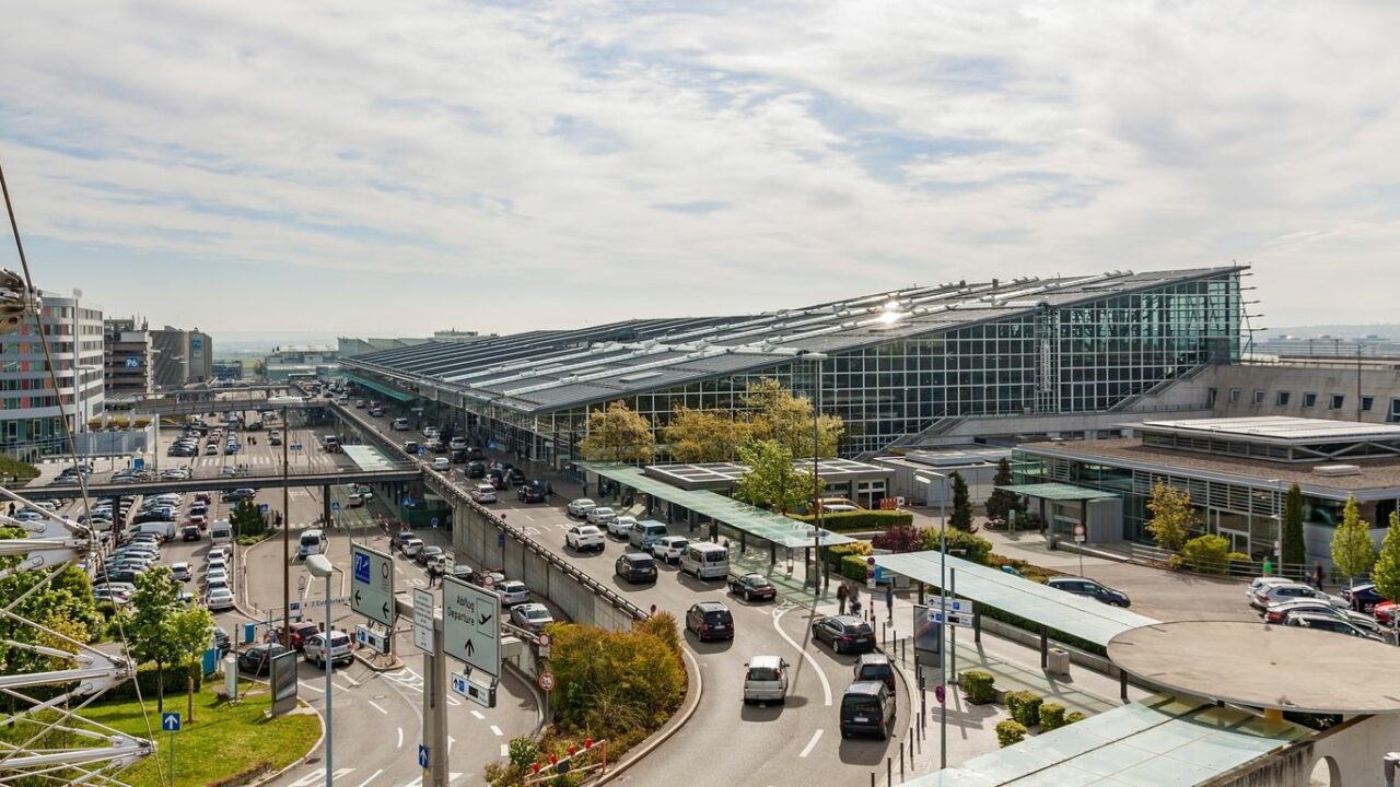 suma-colosala-pe-care-a-trebuit-sa-o-achite-un-roman-pe-aeroportul-din-stuttgart,-desi-avea-bilet
