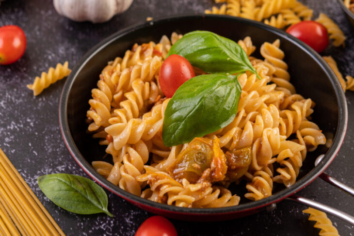 nutritionistii-dezvaluie:-asta-fac-italienii-ca-sa-manance-paste-in-fiecare-zi-si-sa-nu-se-ingrase