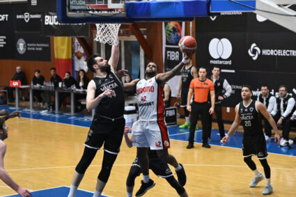 cel-mai-incins-final-de-sezon-regular-din-istoria-ligii-nationale-masculine-de-baschet:-6-echipe-lupta-in-ultima-etapa-pentru-4-locuri-de-play-off!
