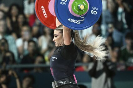 mihaela-cambei,-medalie-de-aur-si-record-la-campionatul-european-de-haltere