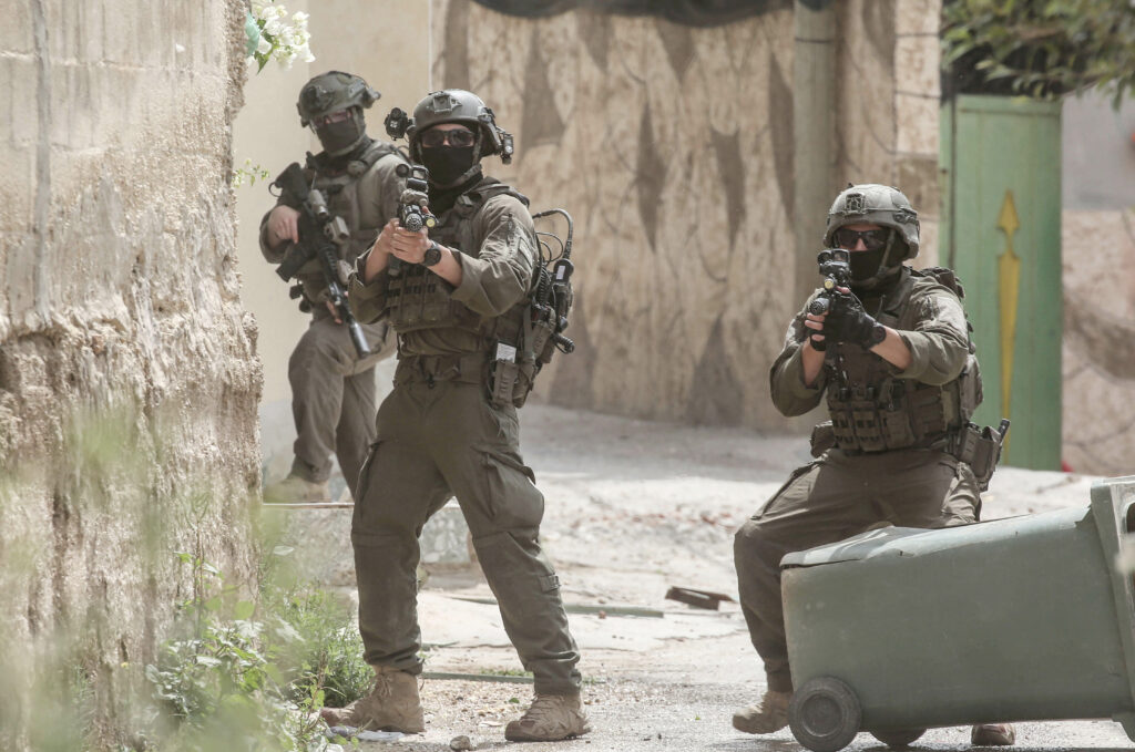 un-soldat-israelian-a-distrus-o-statuie-a-lui-iisus-in-liban.-armata-a-deschis-o-ancheta