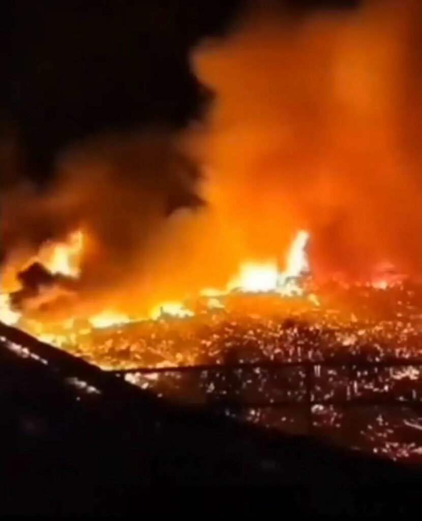 incendiu-urias-intr-un-sat-din-borneo:-1000-de-locuinte-distruse,-peste-9.000-de-oameni-evacuati