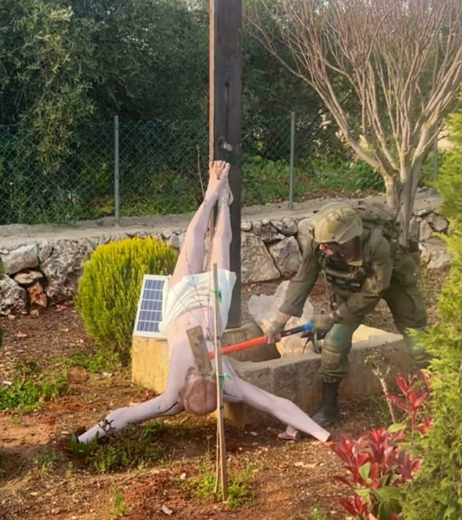 scandal-international-dupa-ce-un-militar-israelian-a-distrus-o-statuie-a-lui-isus-din-liban
